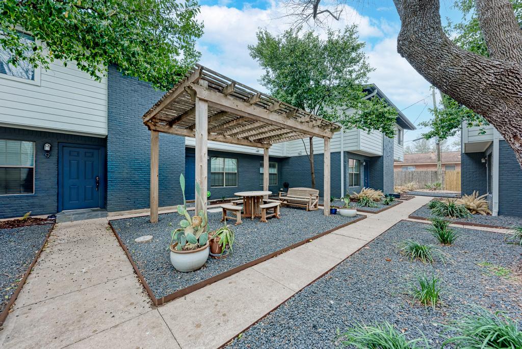 Common Courtyard